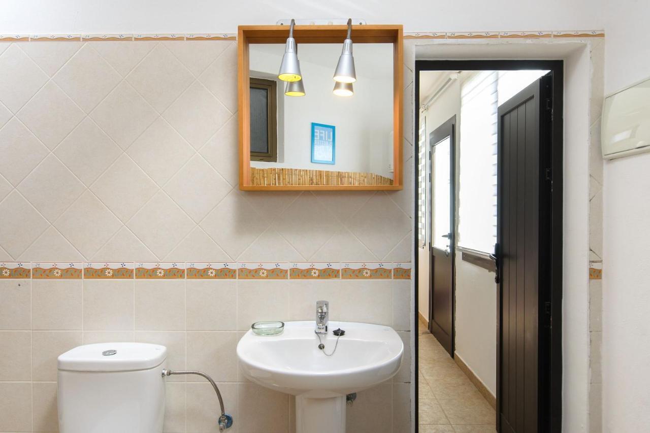 Famara Beach Apt Bagian luar foto