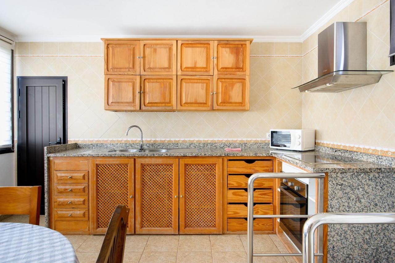 Famara Beach Apt Bagian luar foto